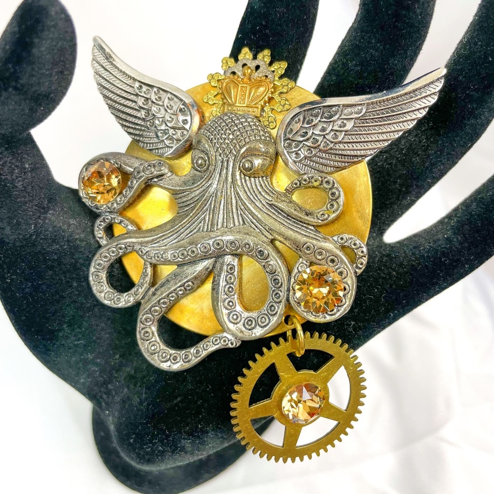 Steampunk Octopus Queen Brooch